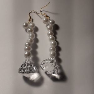 Diamond Bella Handcrafted Fashion earrings.